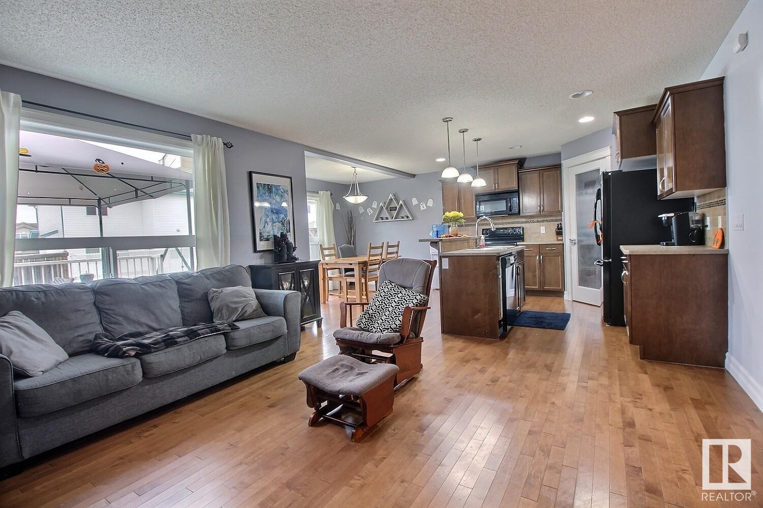 24 SPRING Cove