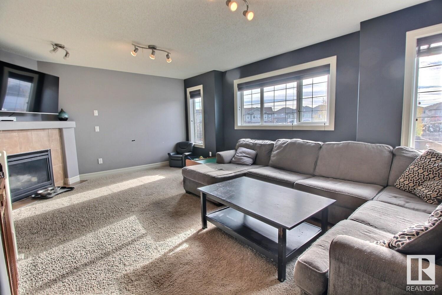 24 SPRING Cove