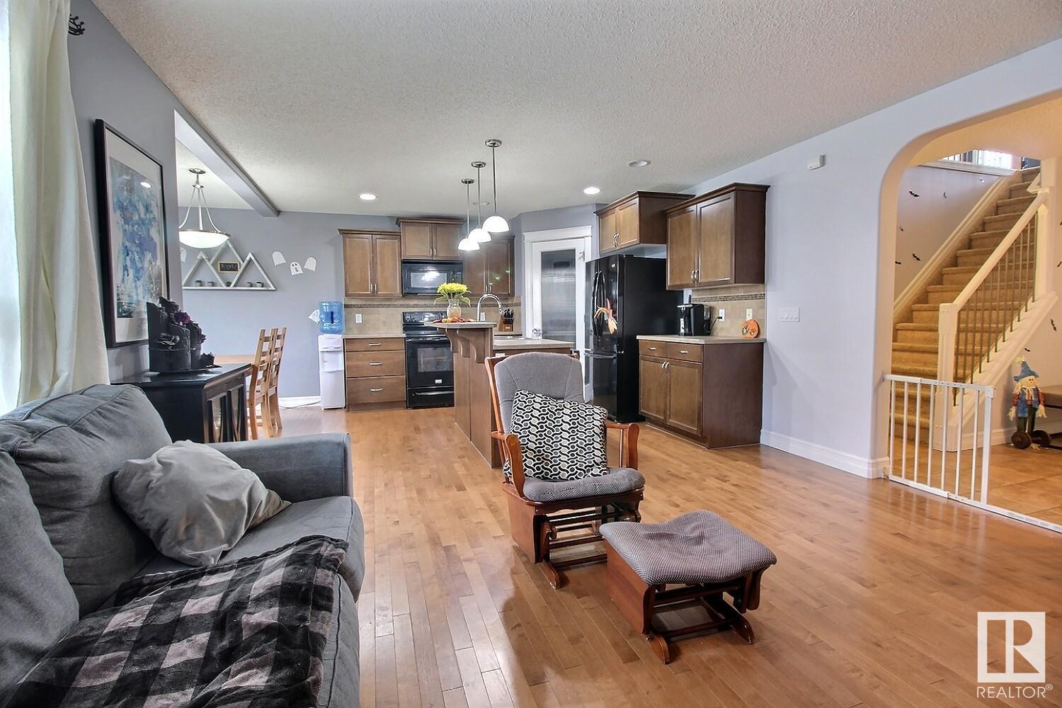 24 SPRING Cove