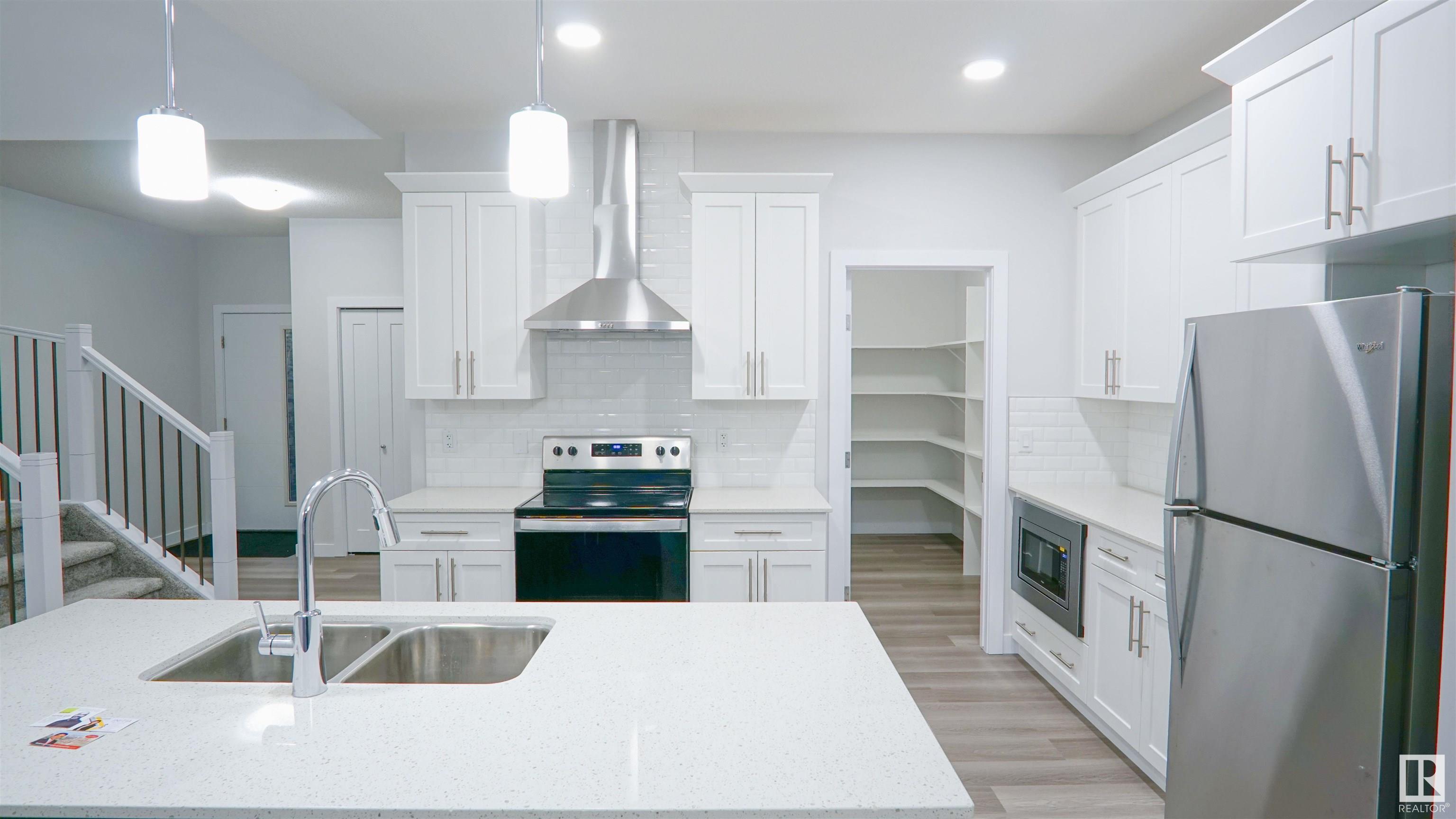 2019 157 Street SW