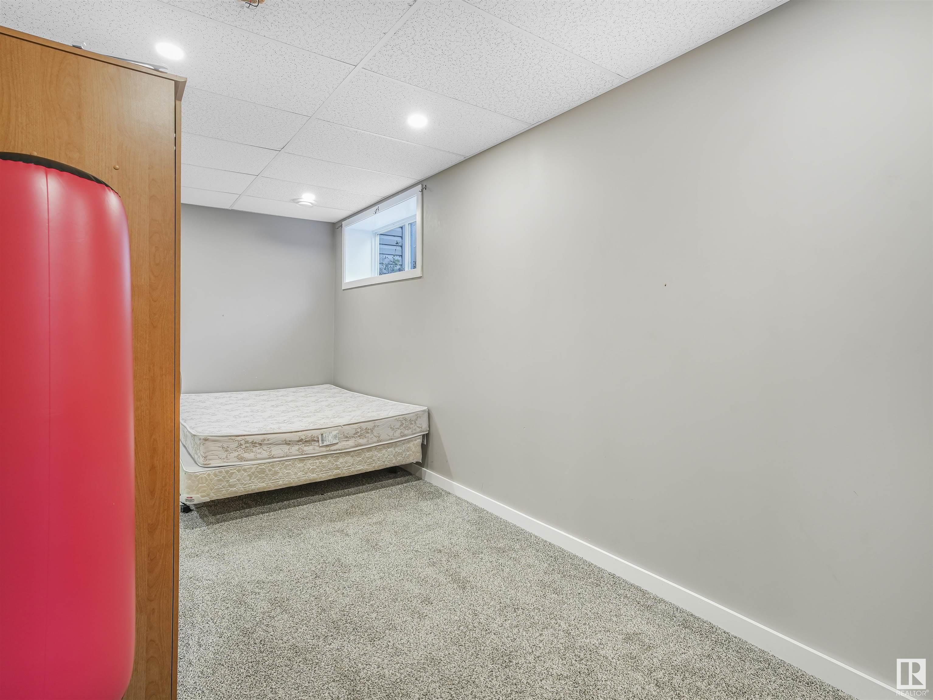 411 SIMMONDS Way