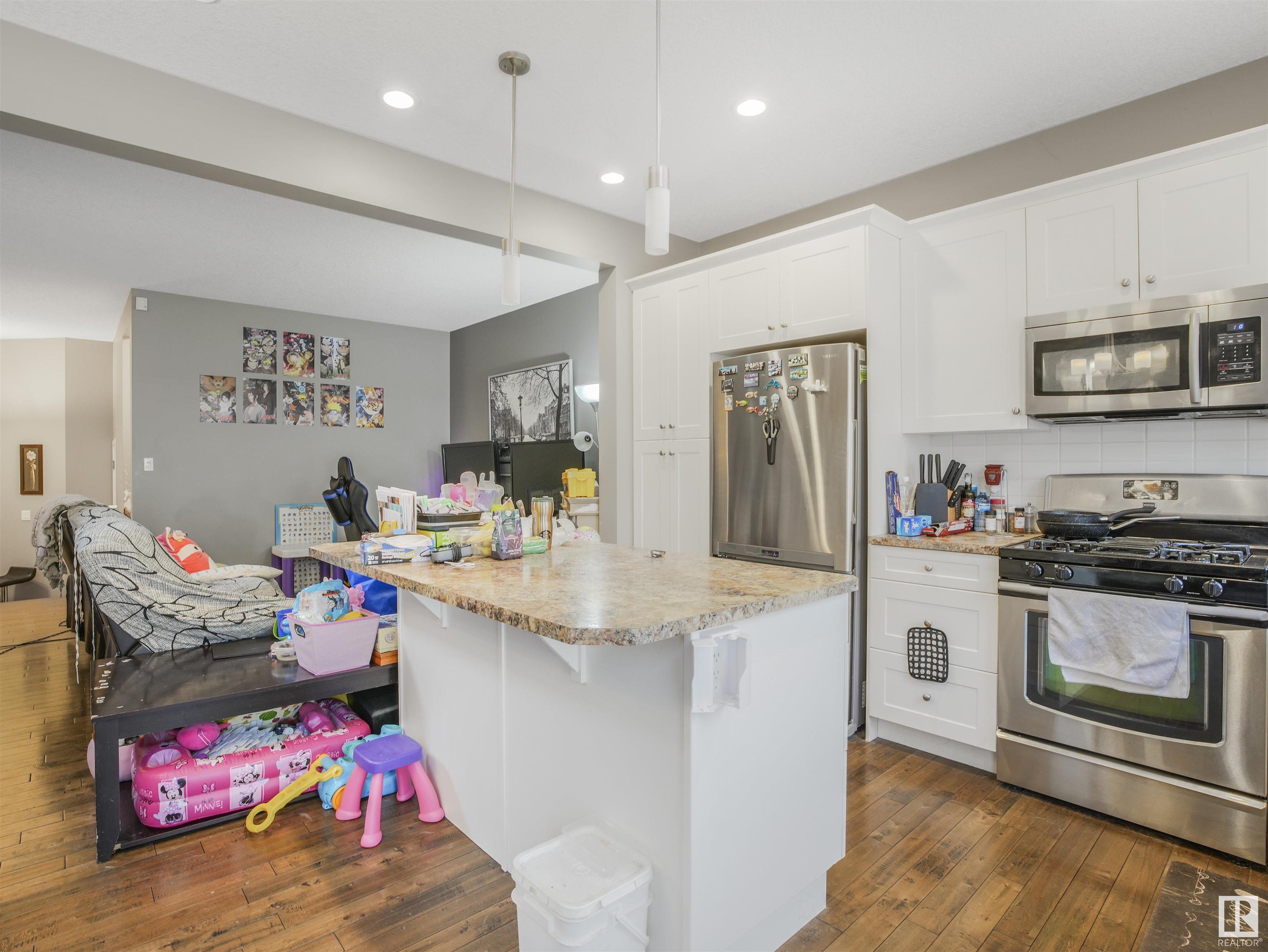 411 SIMMONDS Way