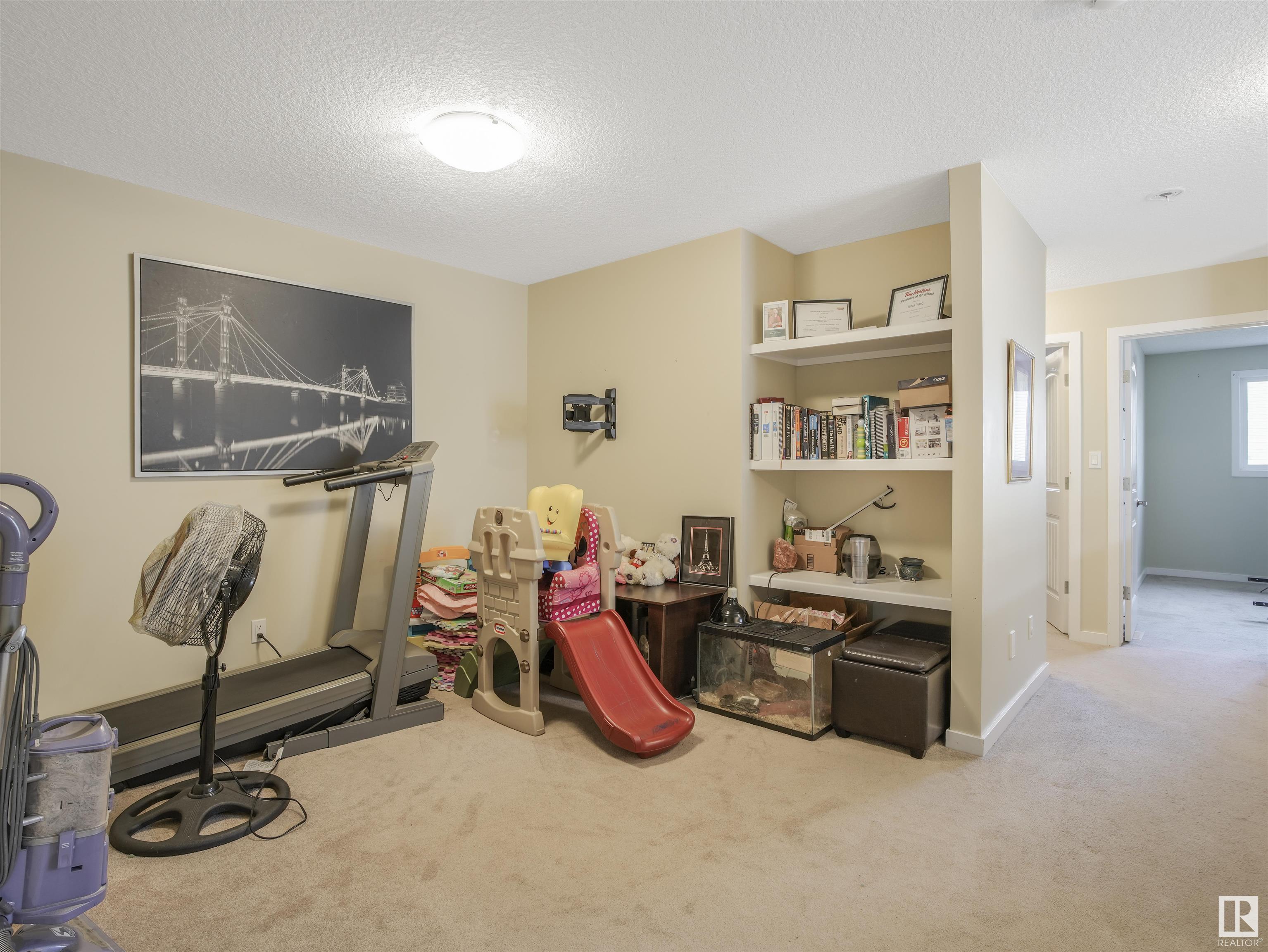 411 SIMMONDS Way