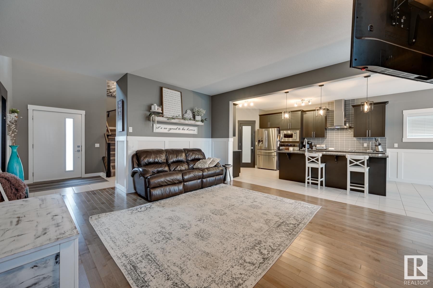 86 MEADOWLAND Way