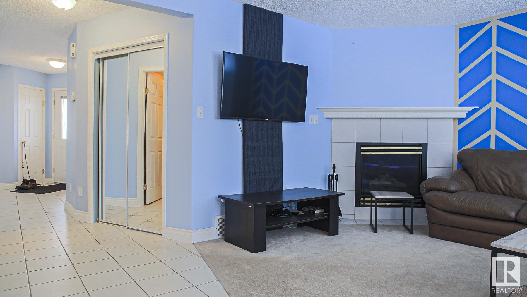17 10 CRANBERRY Drive