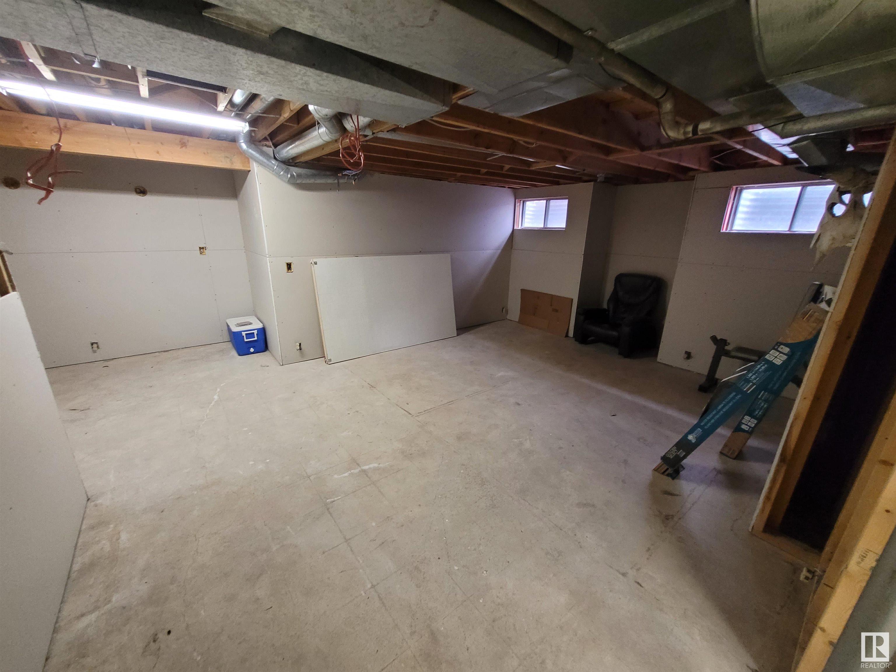 543 VICTORIA Way