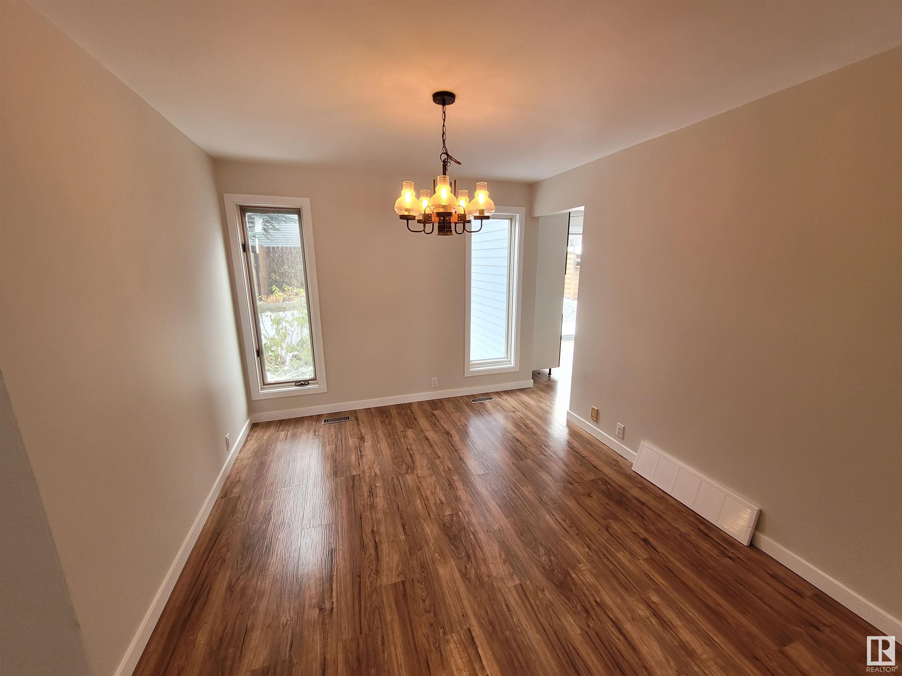 543 VICTORIA Way