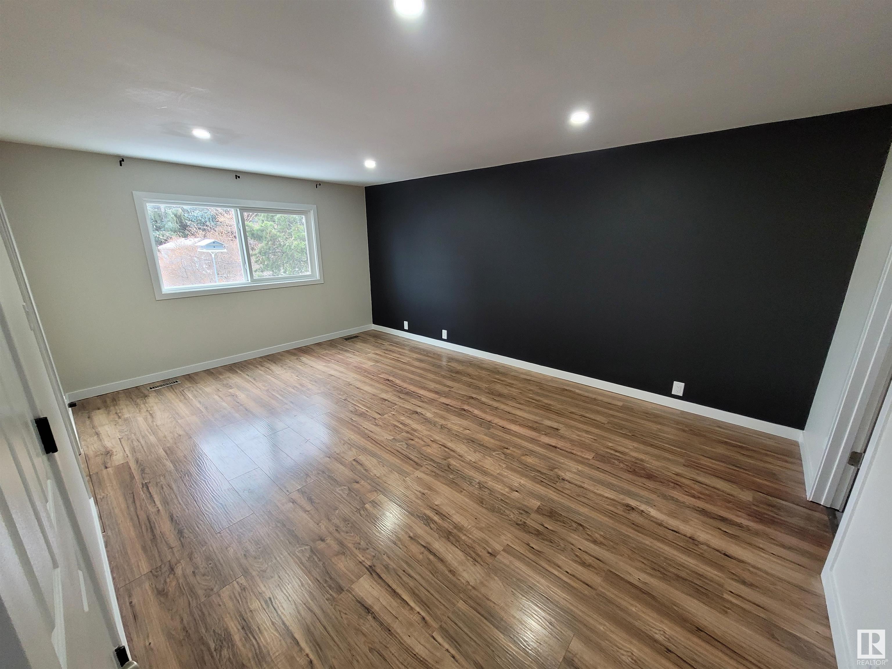543 VICTORIA Way