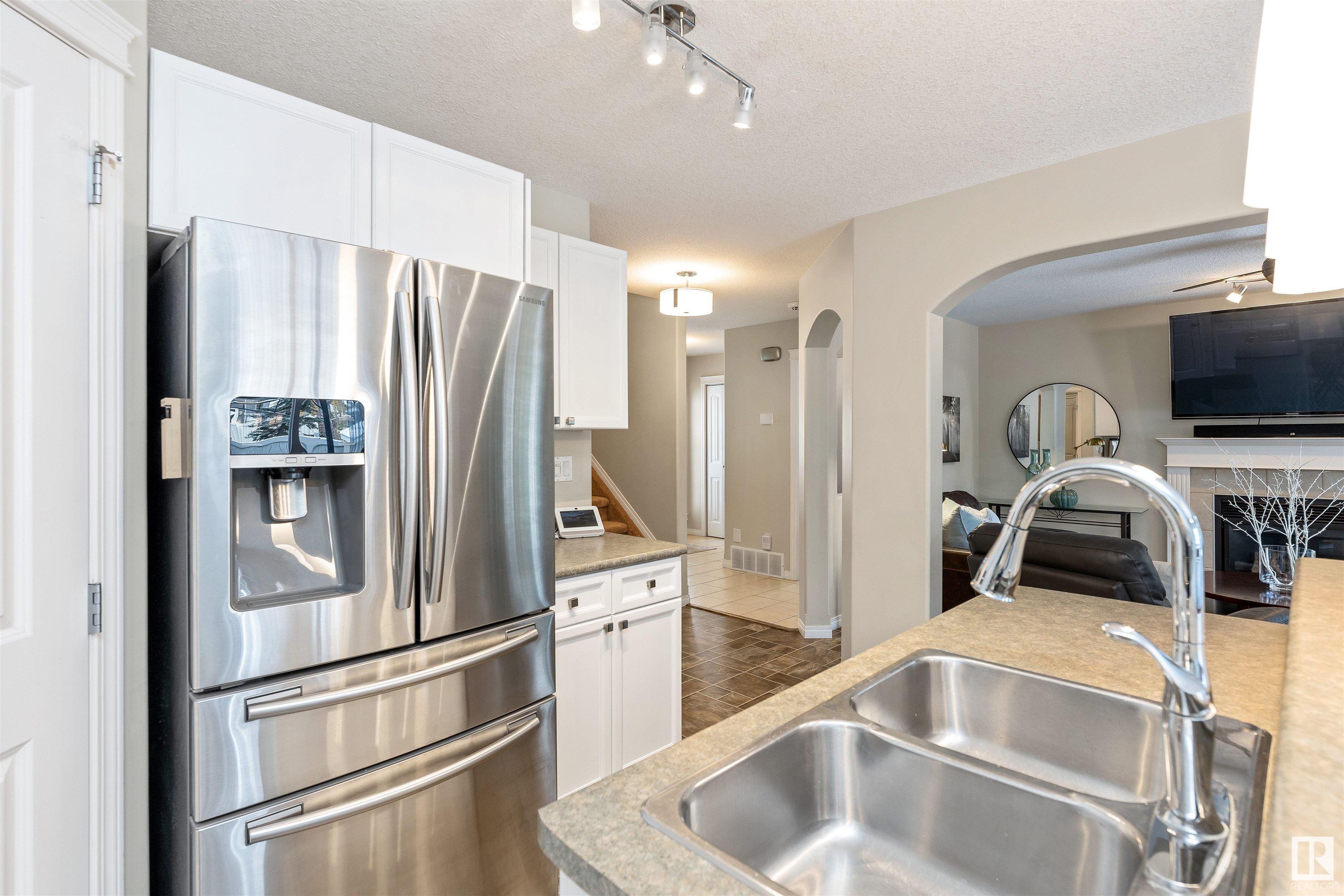 112 EASTGATE Way