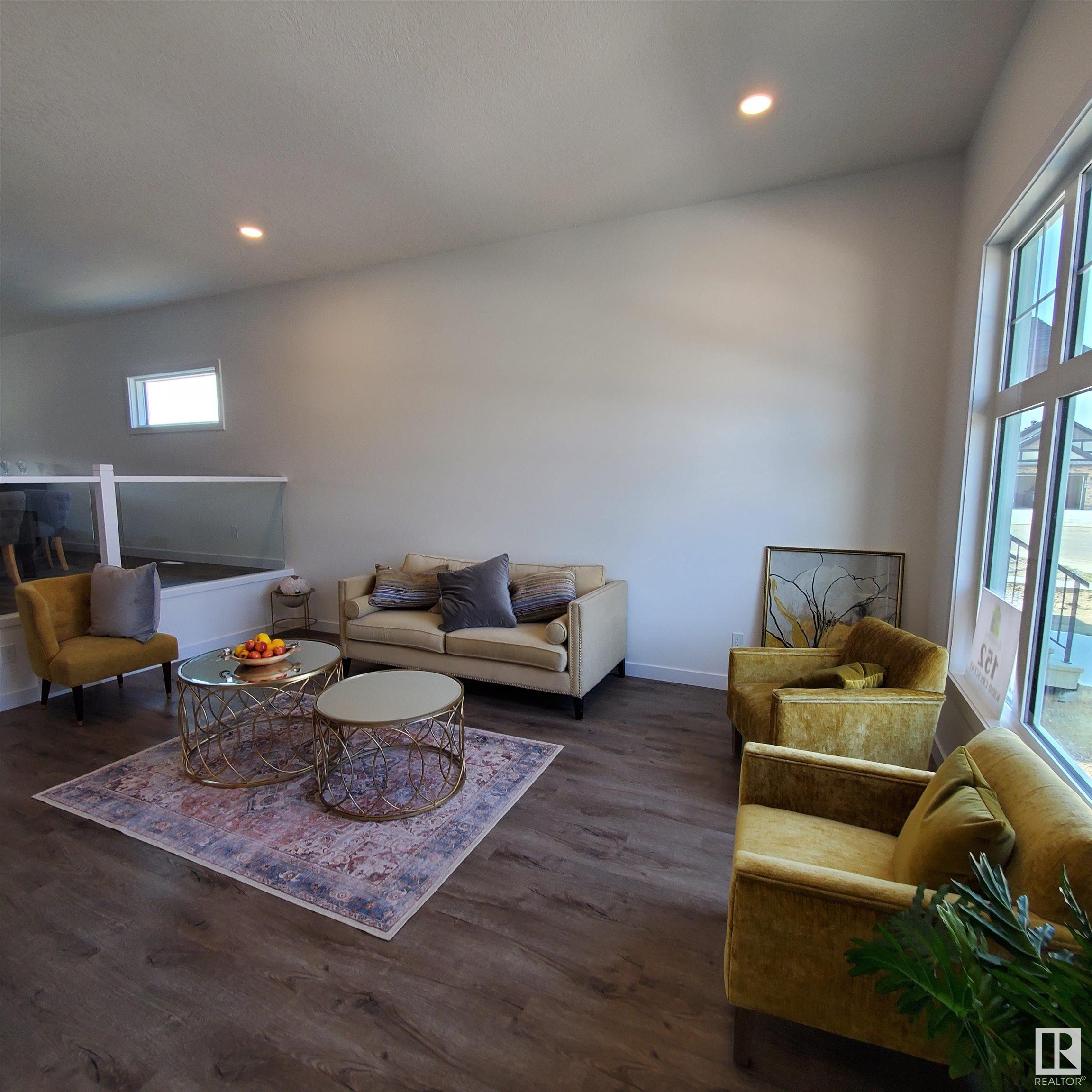 152 KIDD Crescent