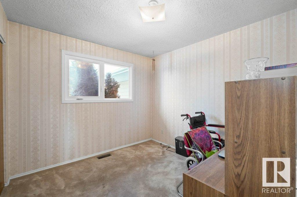 26 WEDGEWOOD Avenue
