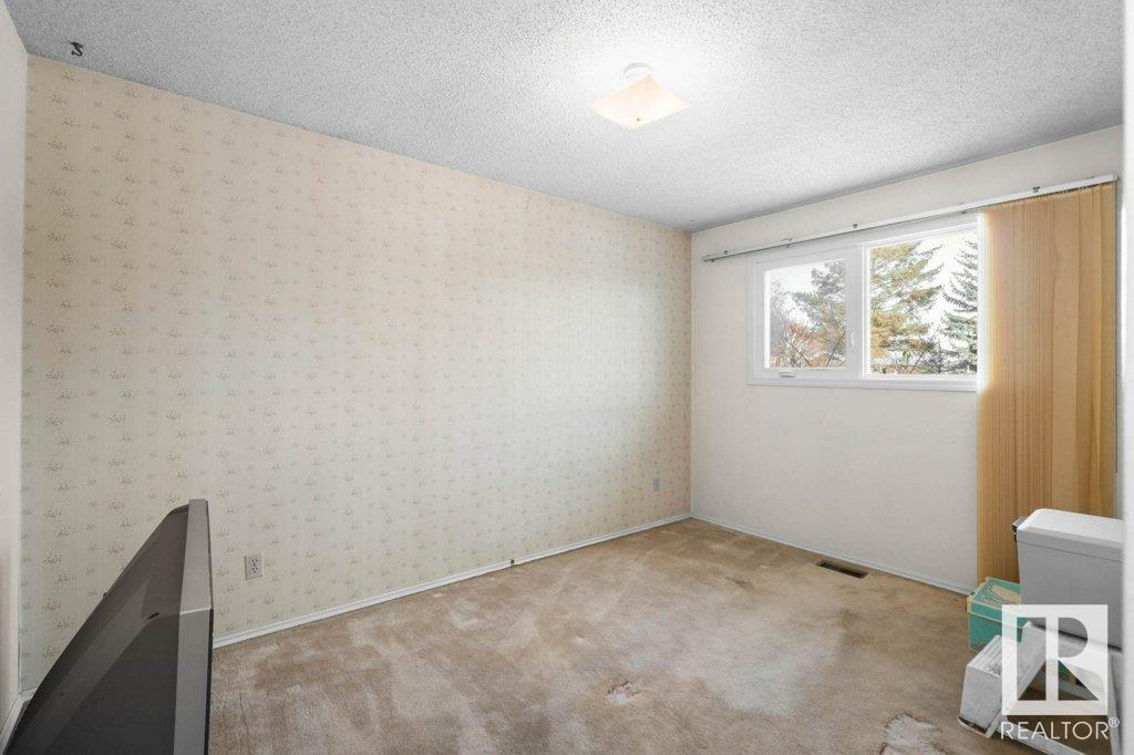 26 WEDGEWOOD Avenue