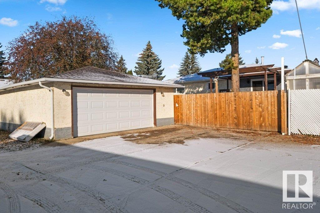26 WEDGEWOOD Avenue