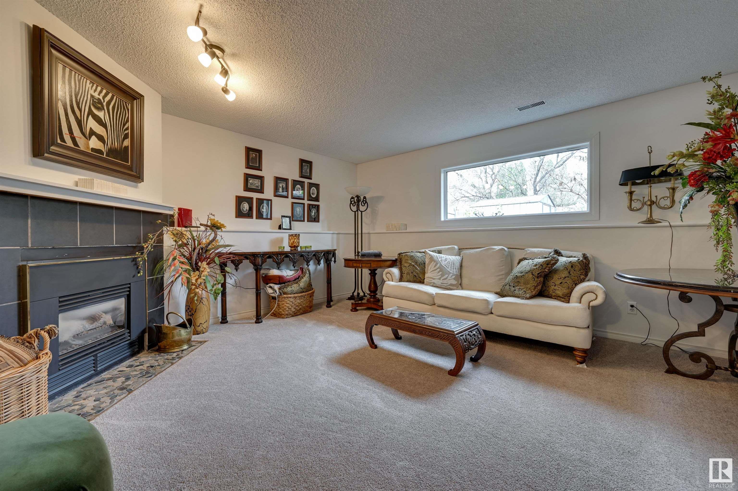 3 Desmarais Crescent
