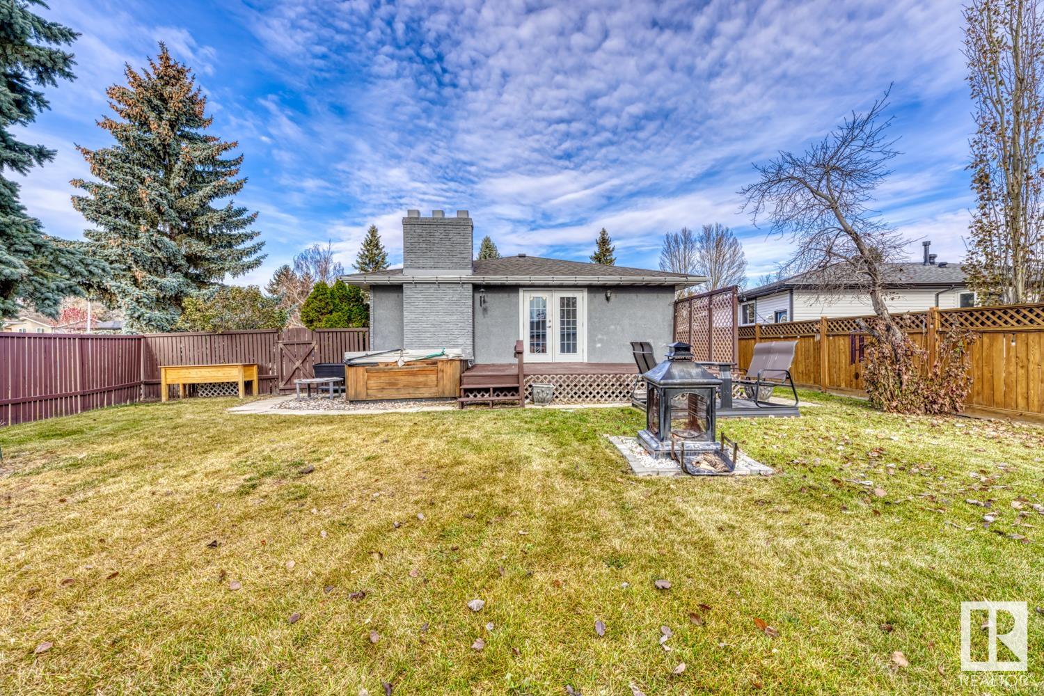 2 GROVELAND Avenue