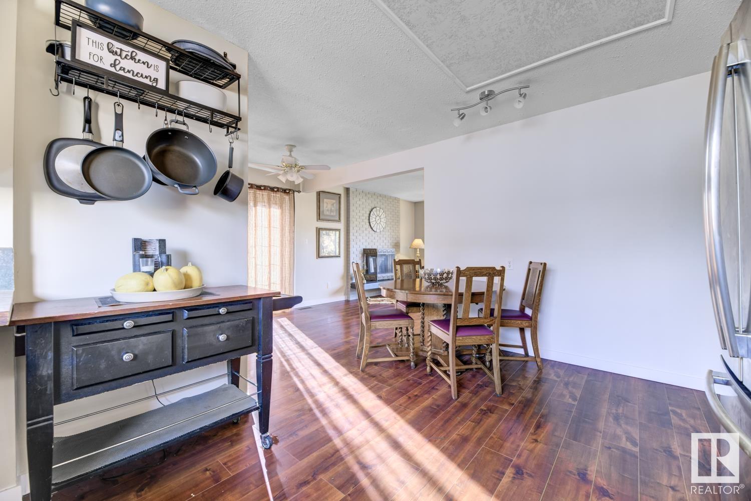 2 GROVELAND Avenue