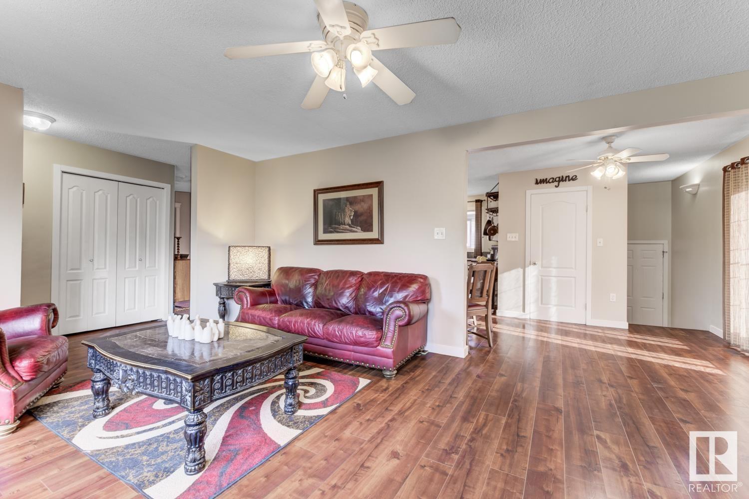 2 GROVELAND Avenue