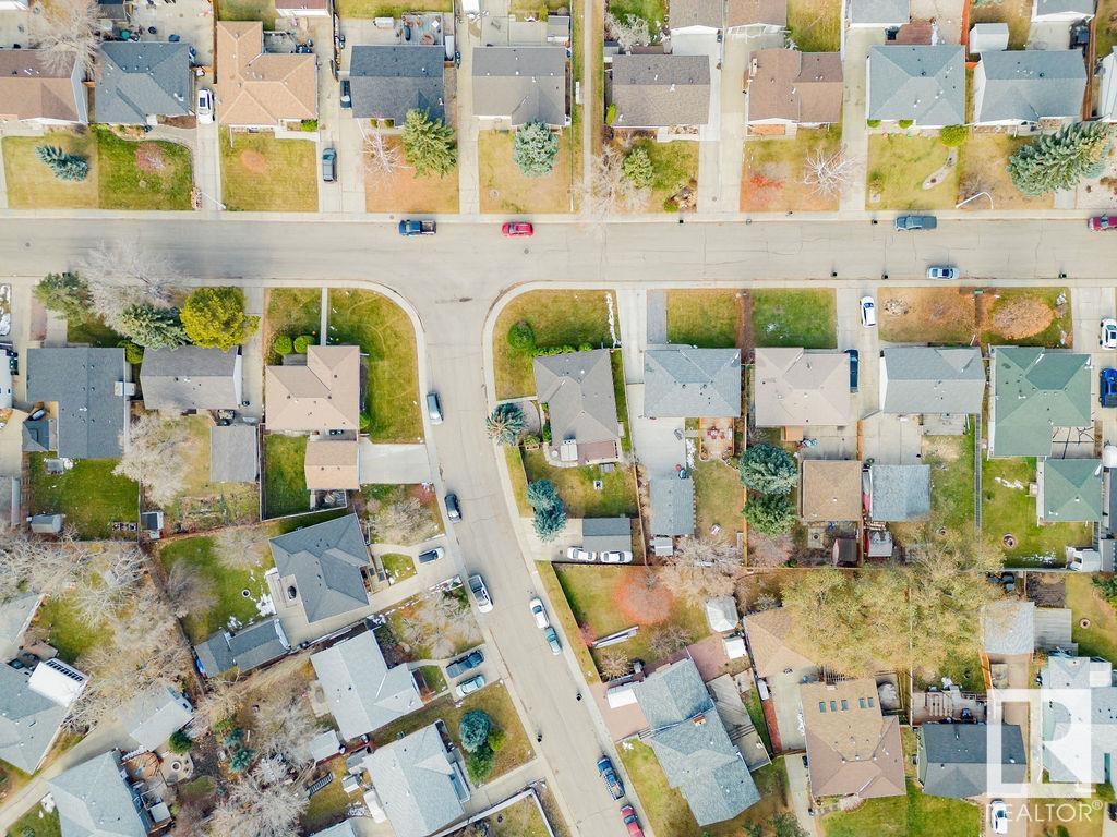 2 GROVELAND Avenue