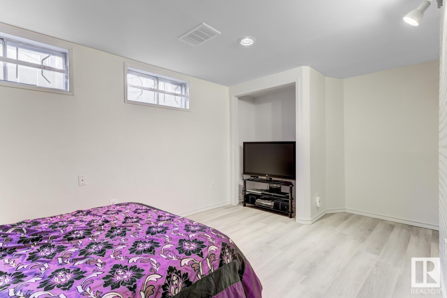 2 GROVELAND Avenue