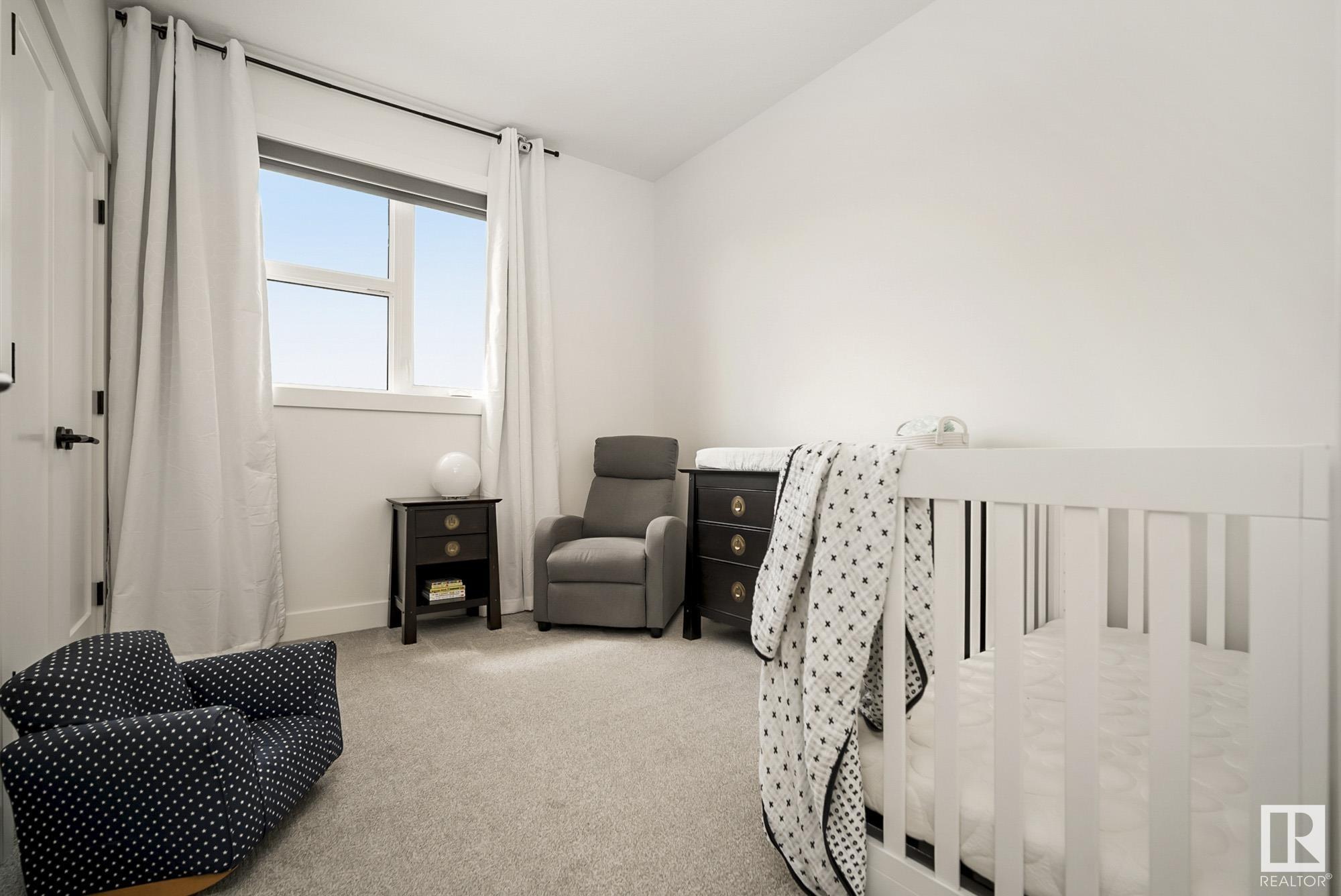 50 AMESBURY Wynd