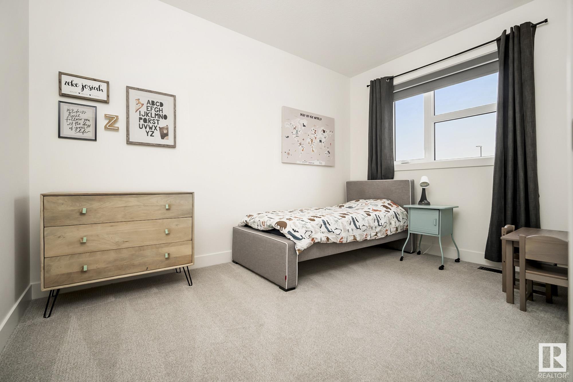 50 AMESBURY Wynd