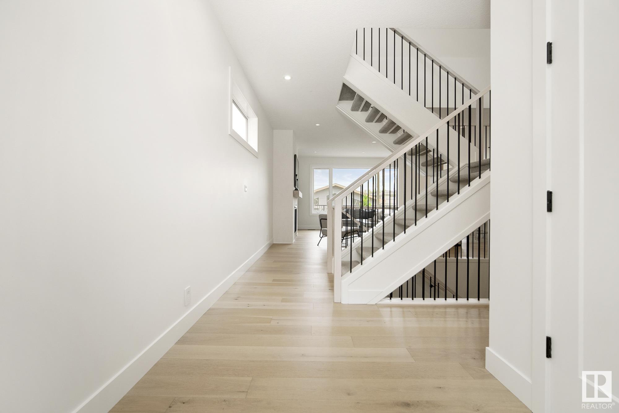 50 AMESBURY Wynd