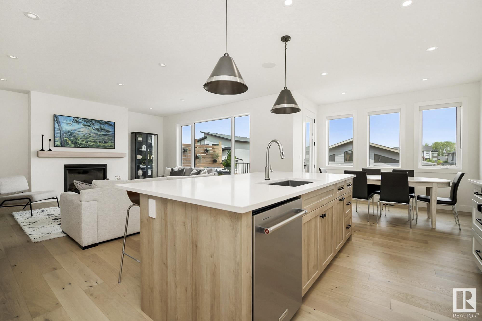 50 AMESBURY Wynd