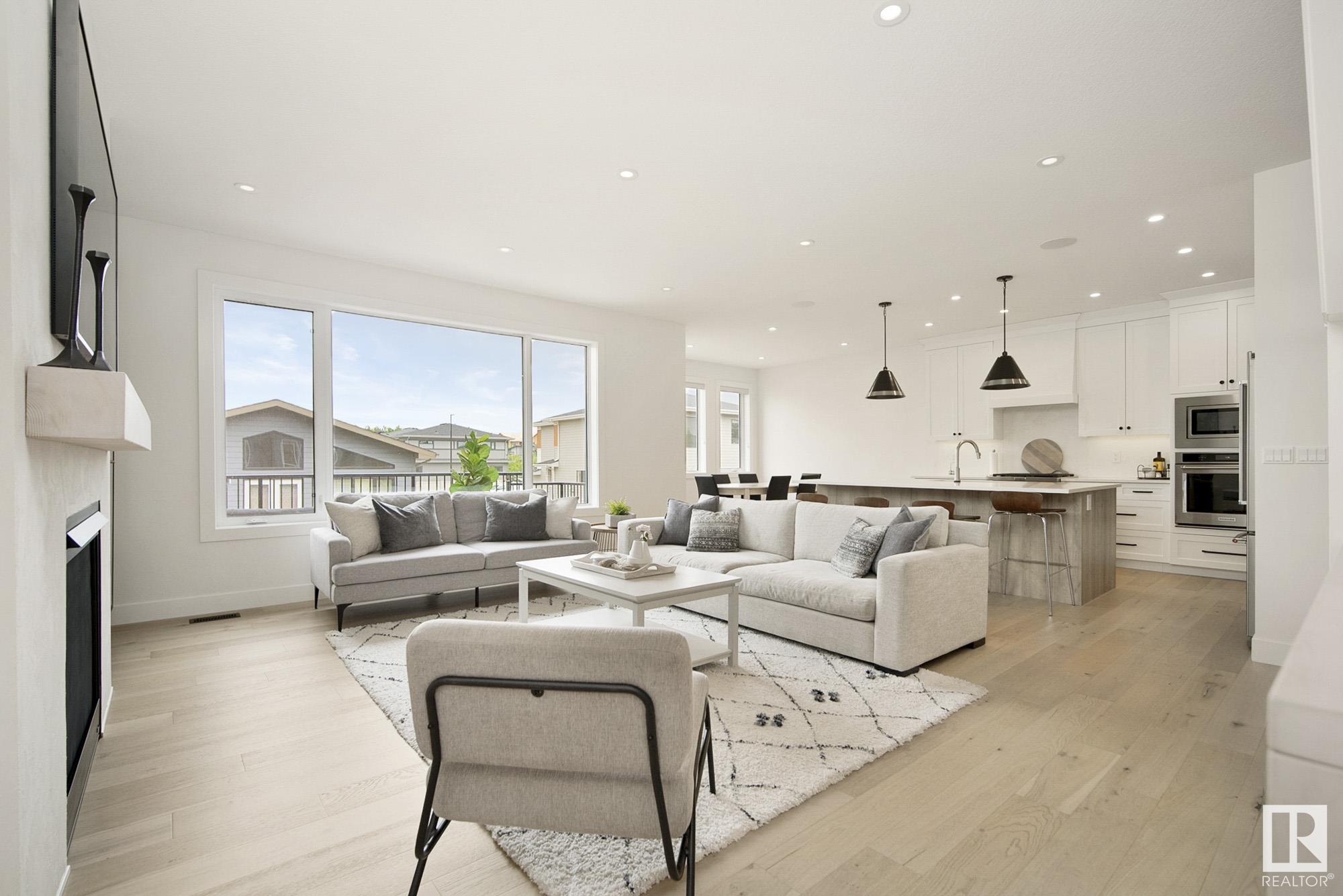50 AMESBURY Wynd