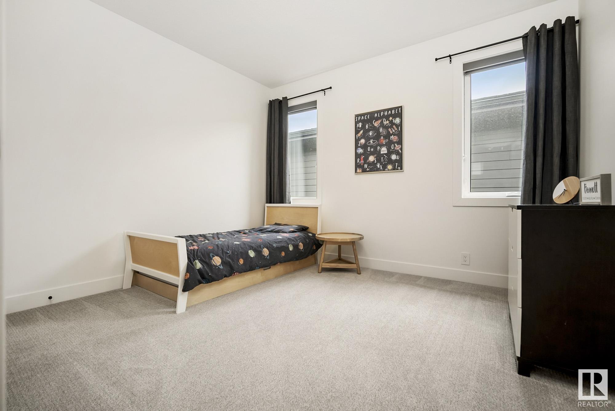 50 AMESBURY Wynd