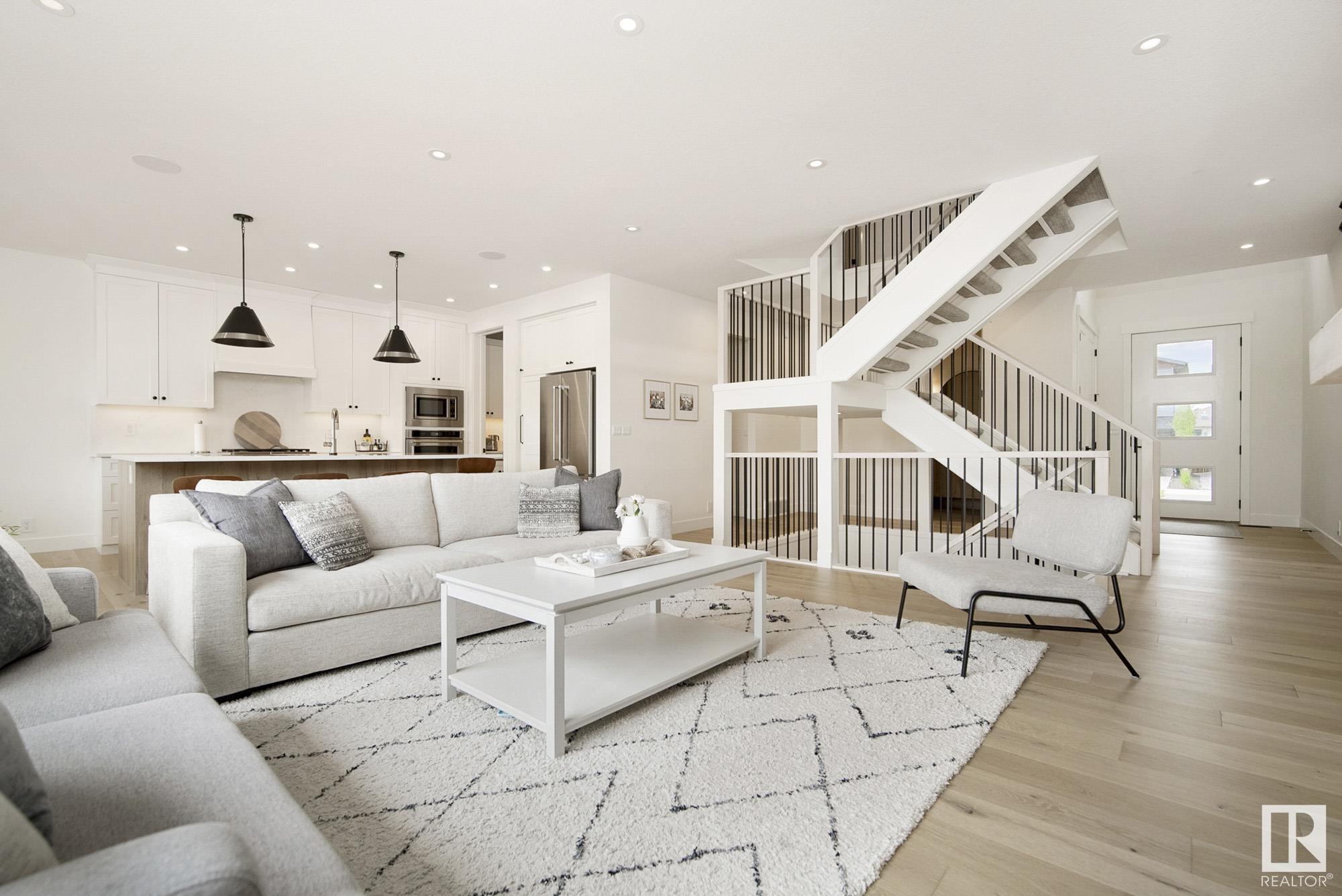 50 AMESBURY Wynd