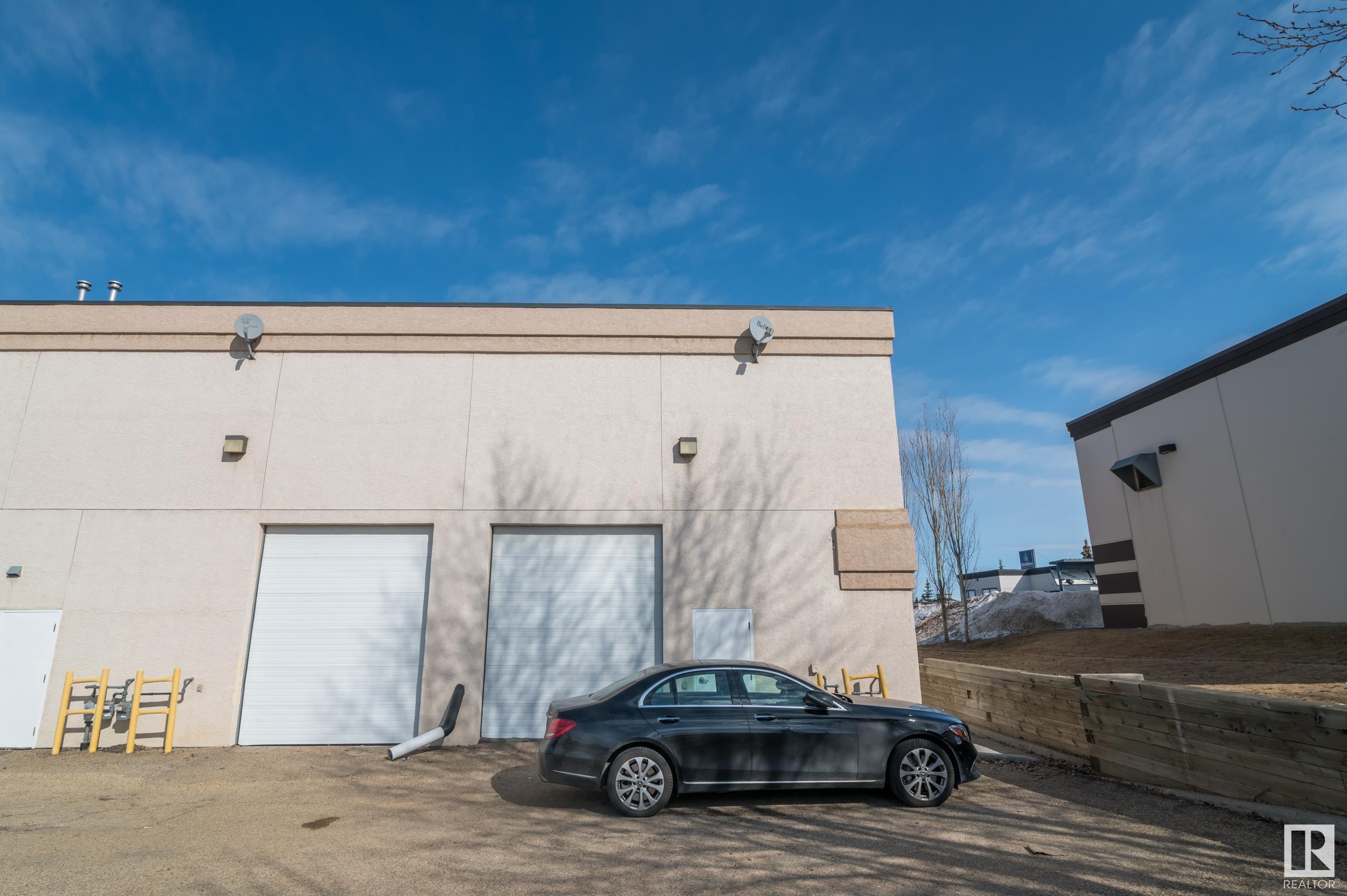 113 47 ATHABASCAN Avenue