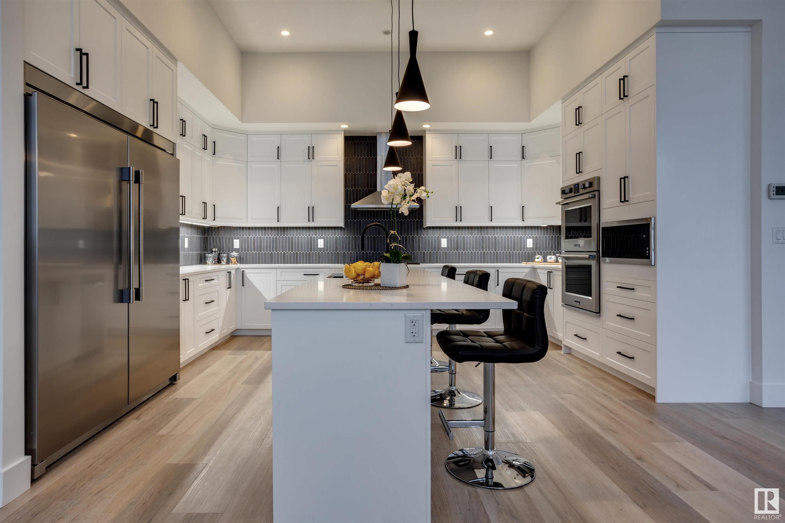 1030 200 BELLEROSE Drive