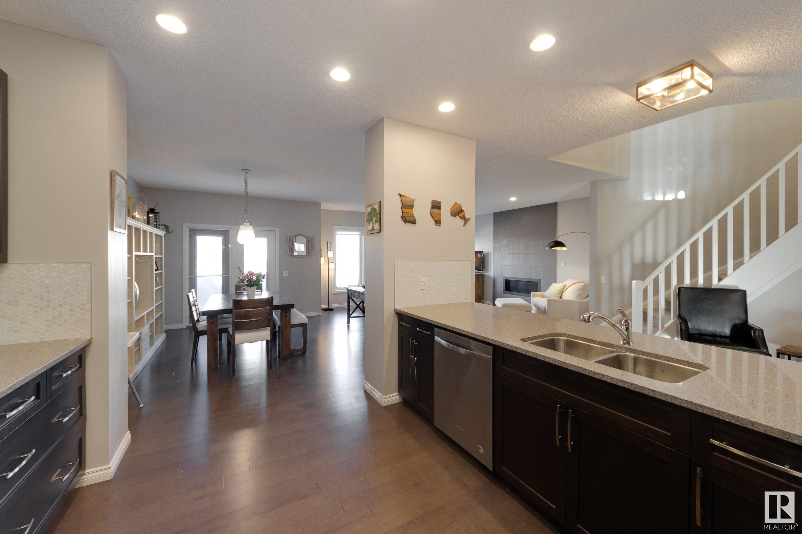 28 RIVIERE Terrace