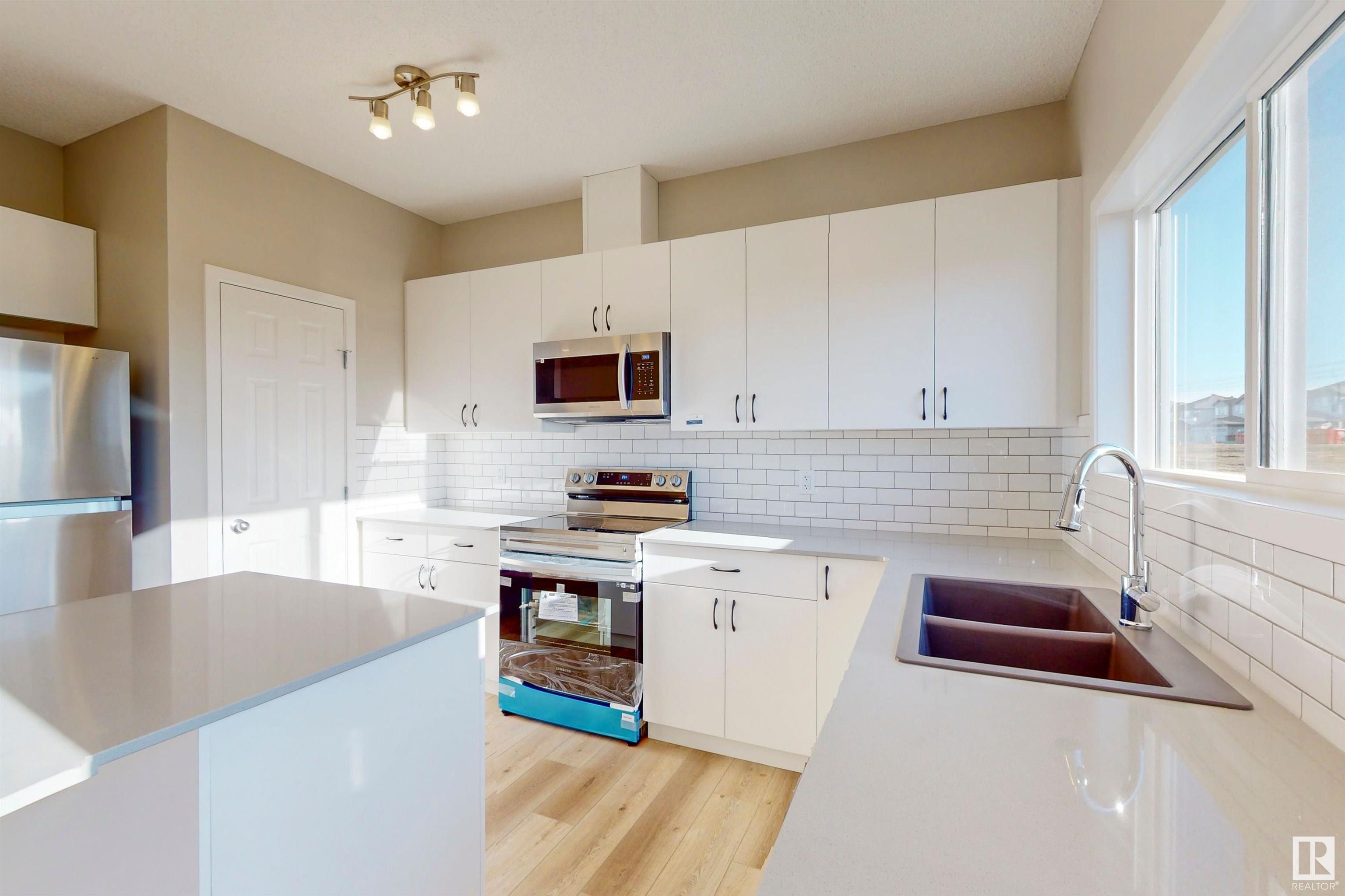 9525 CARSON Bend