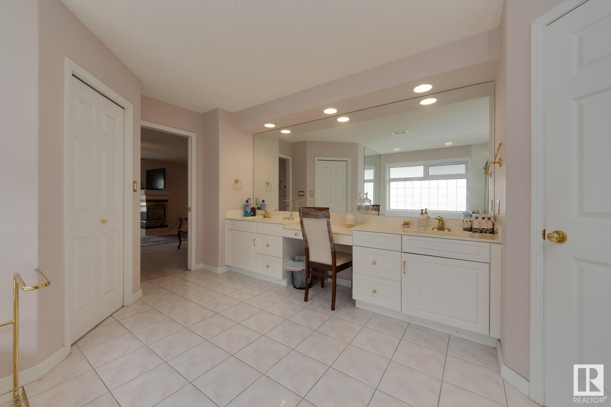 477 HEFFERNAN Drive