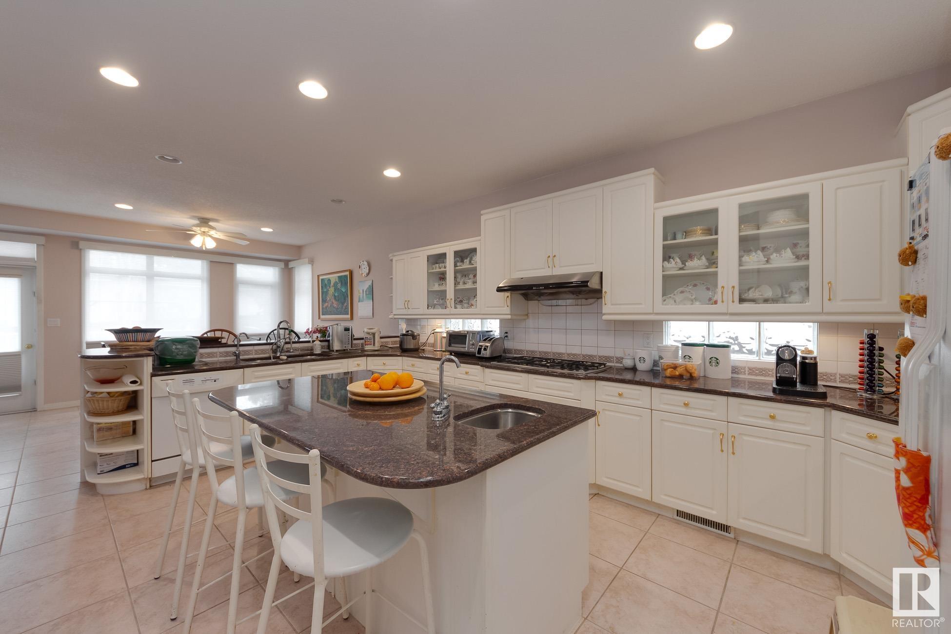 477 HEFFERNAN Drive