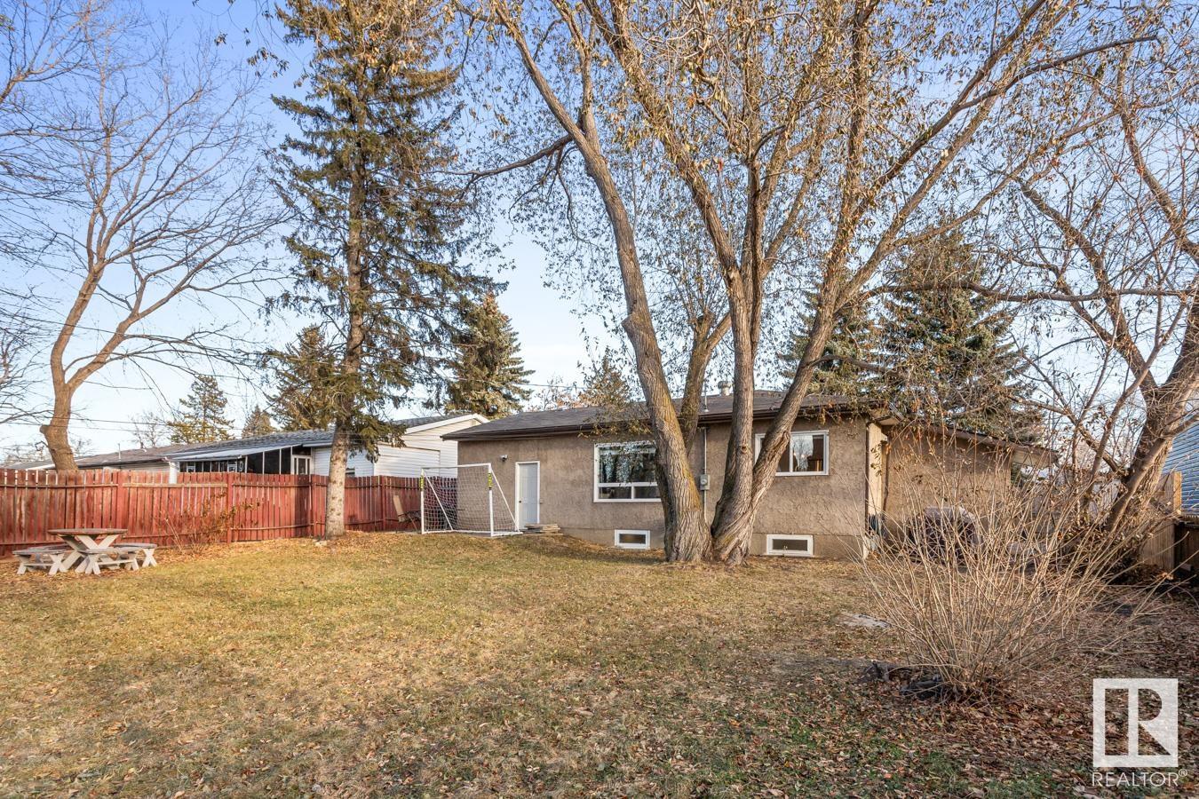 162 WILLOW Street