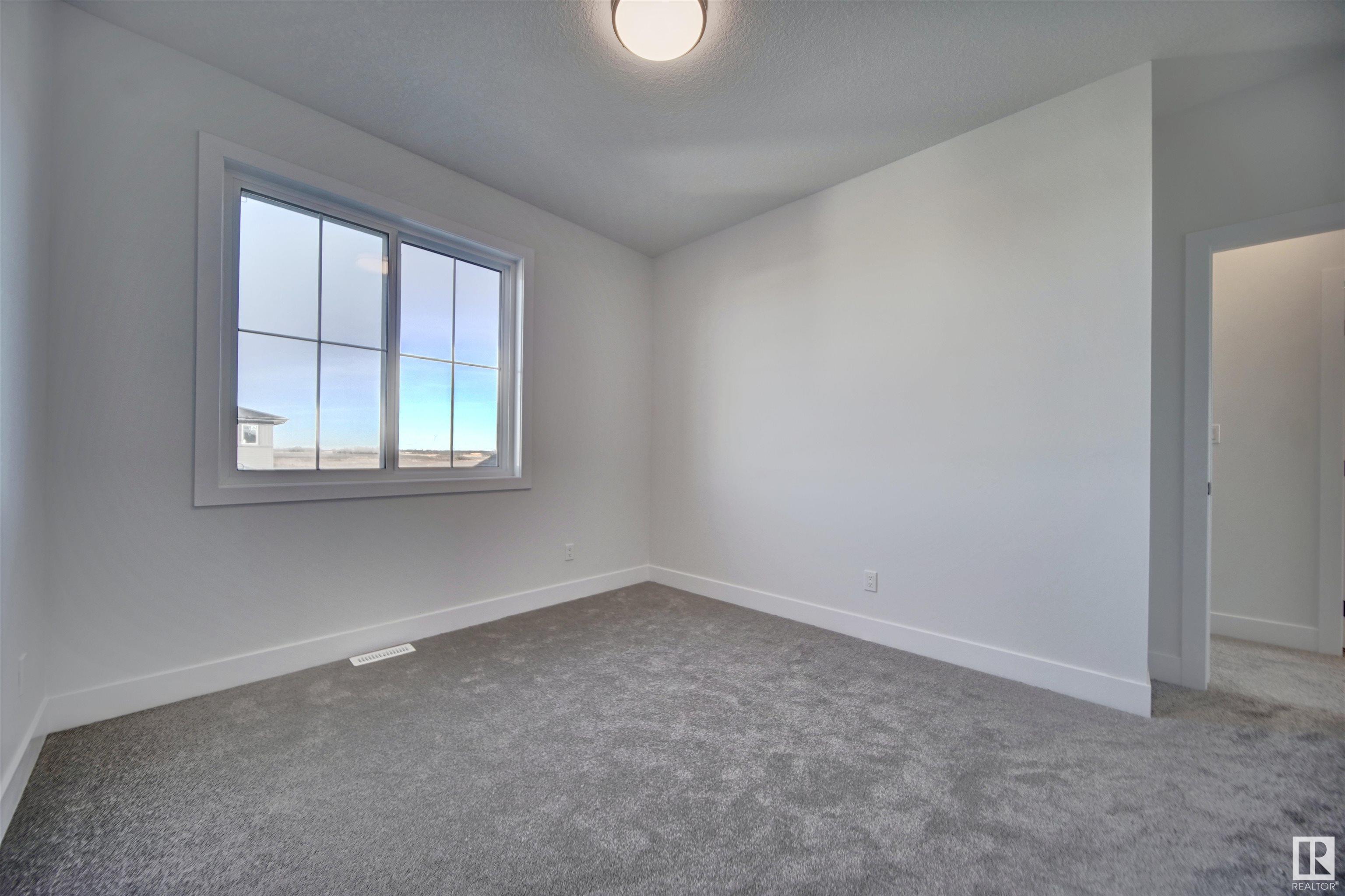 69 Edgefield Way