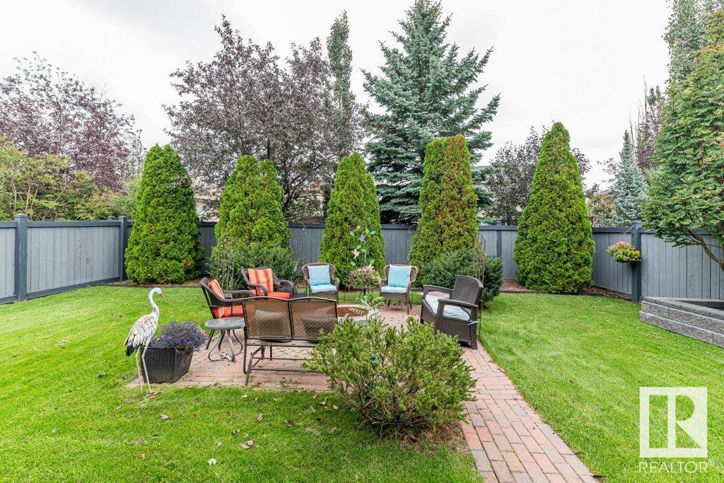 544 BYRNE Crescent