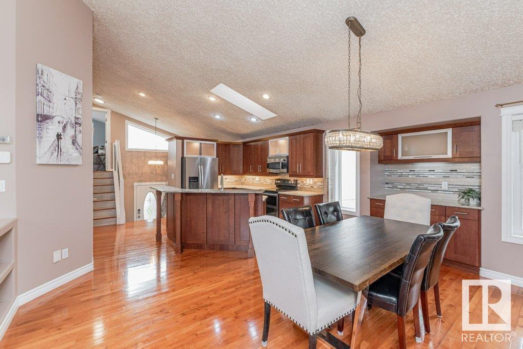 544 BYRNE Crescent