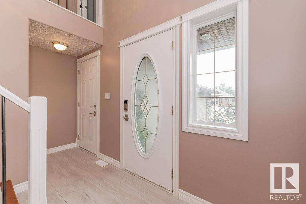 544 BYRNE Crescent