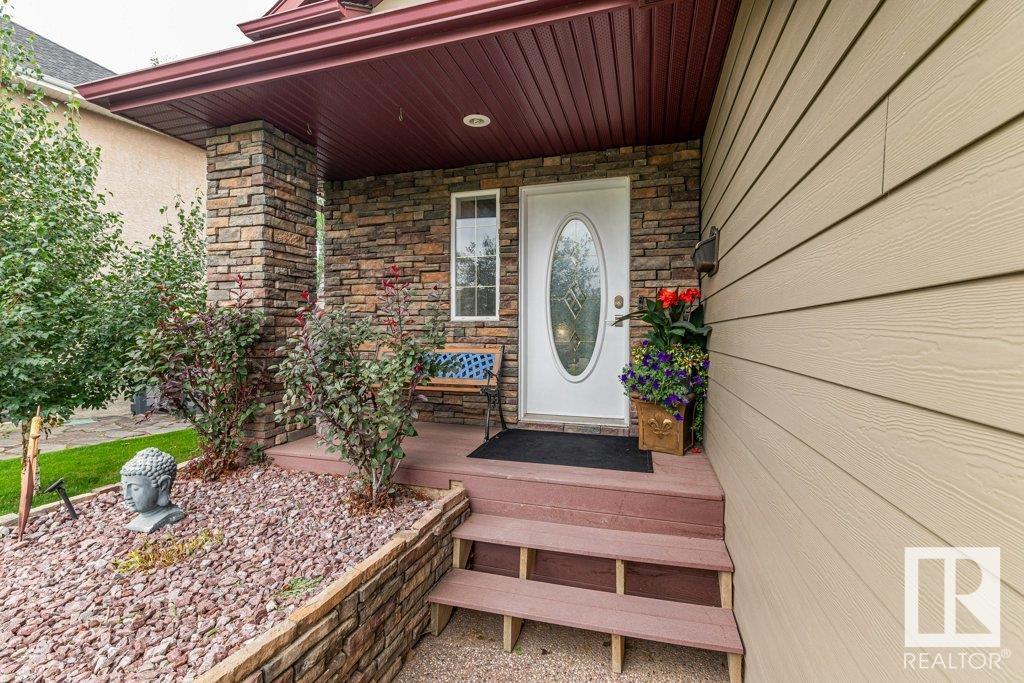 544 BYRNE Crescent