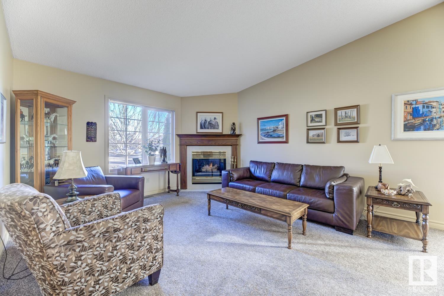 32 10 GRANGE Drive