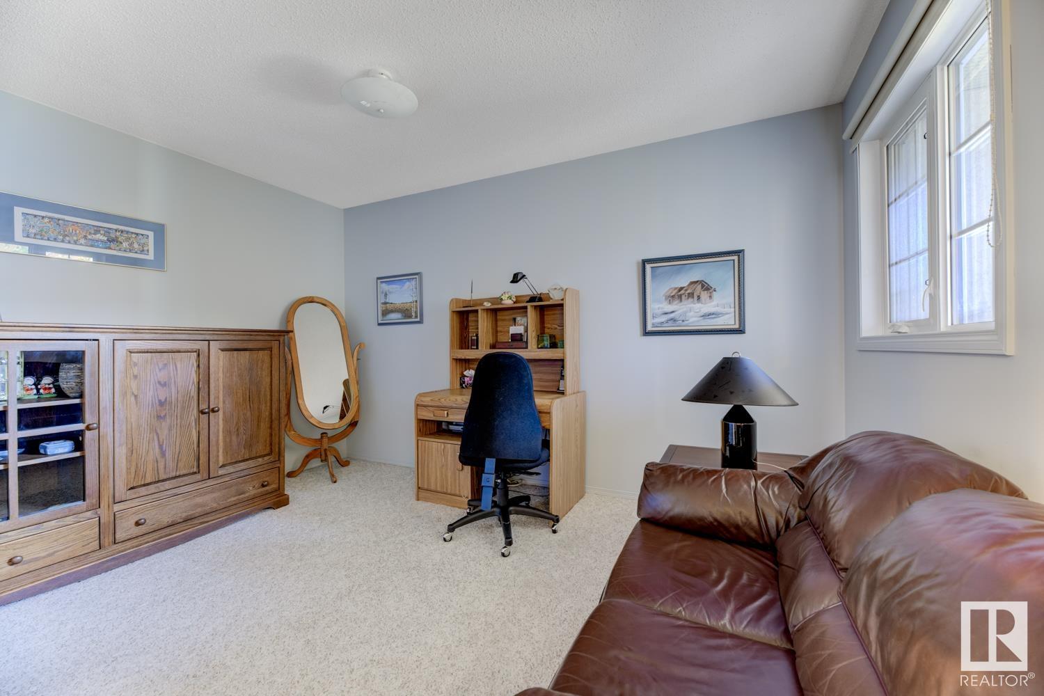 32 10 GRANGE Drive