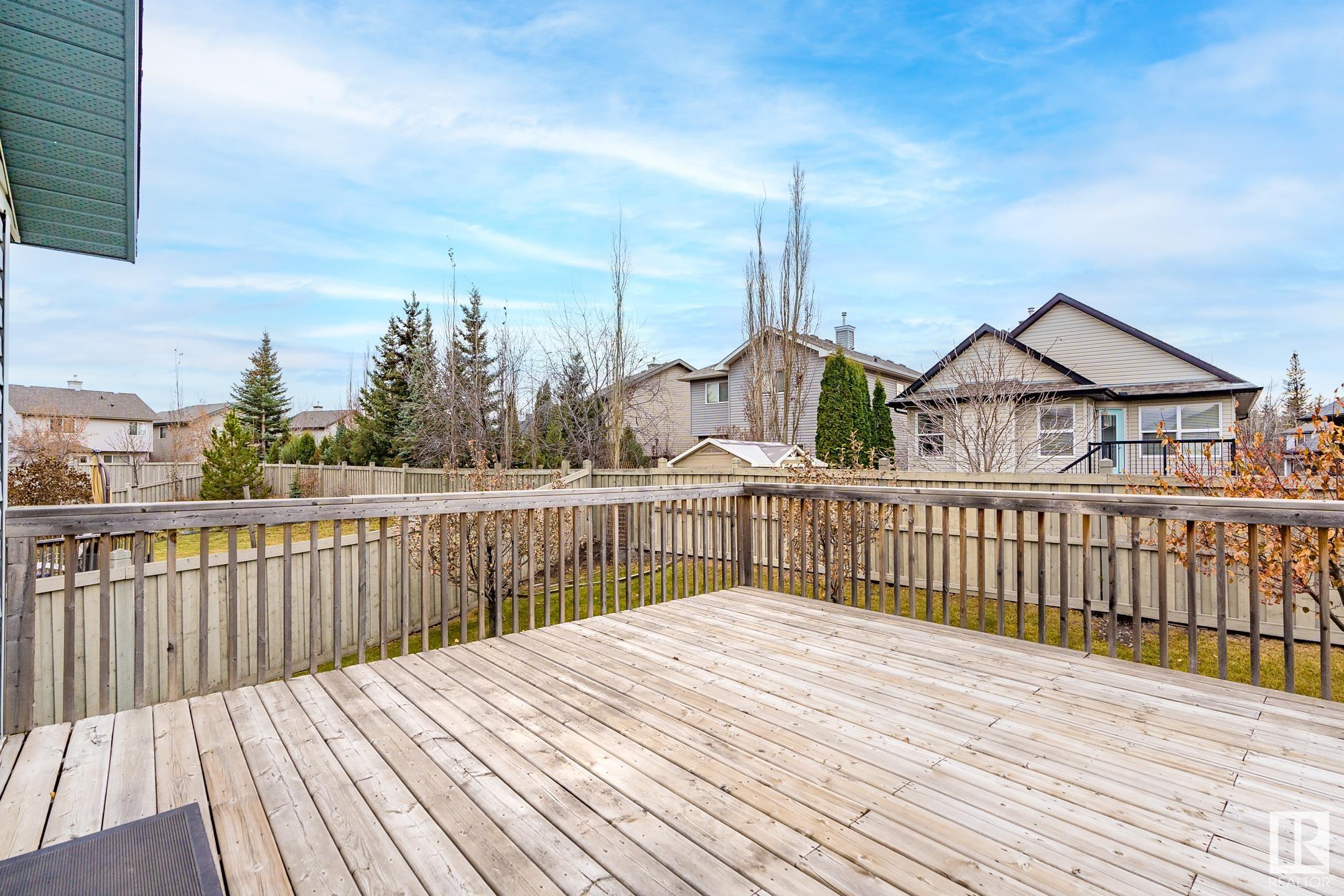 1743 MELROSE Crescent