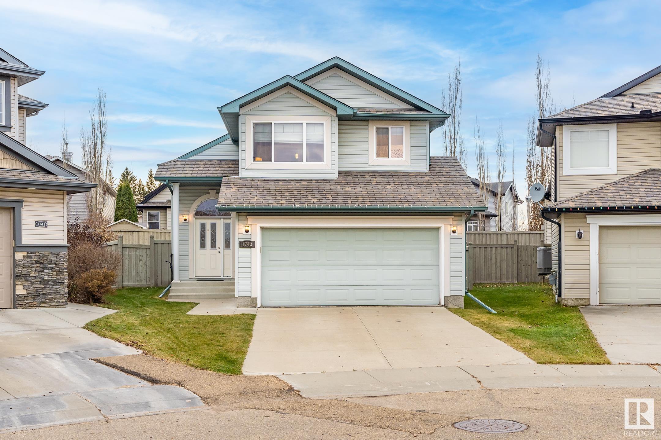 1743 MELROSE Crescent