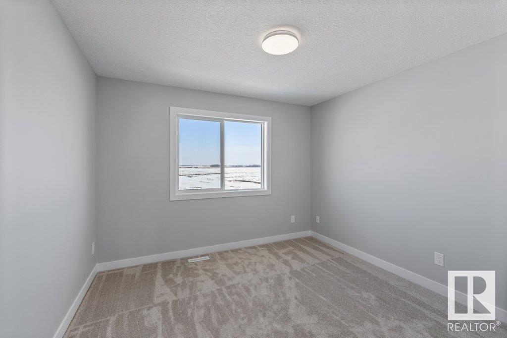 38 Edgefield Way