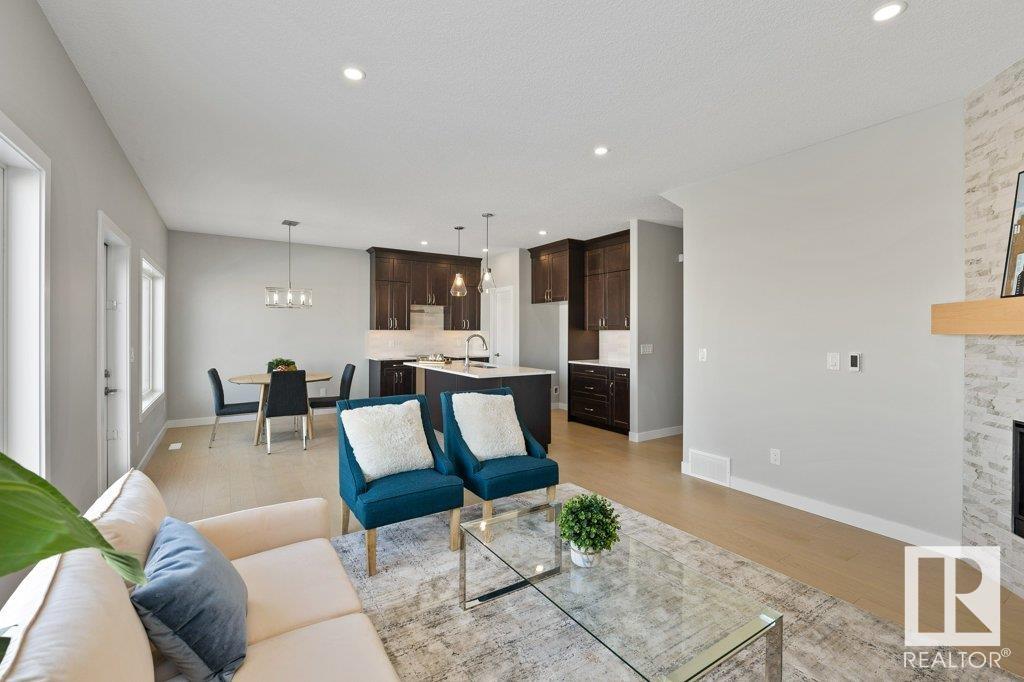 38 Edgefield Way