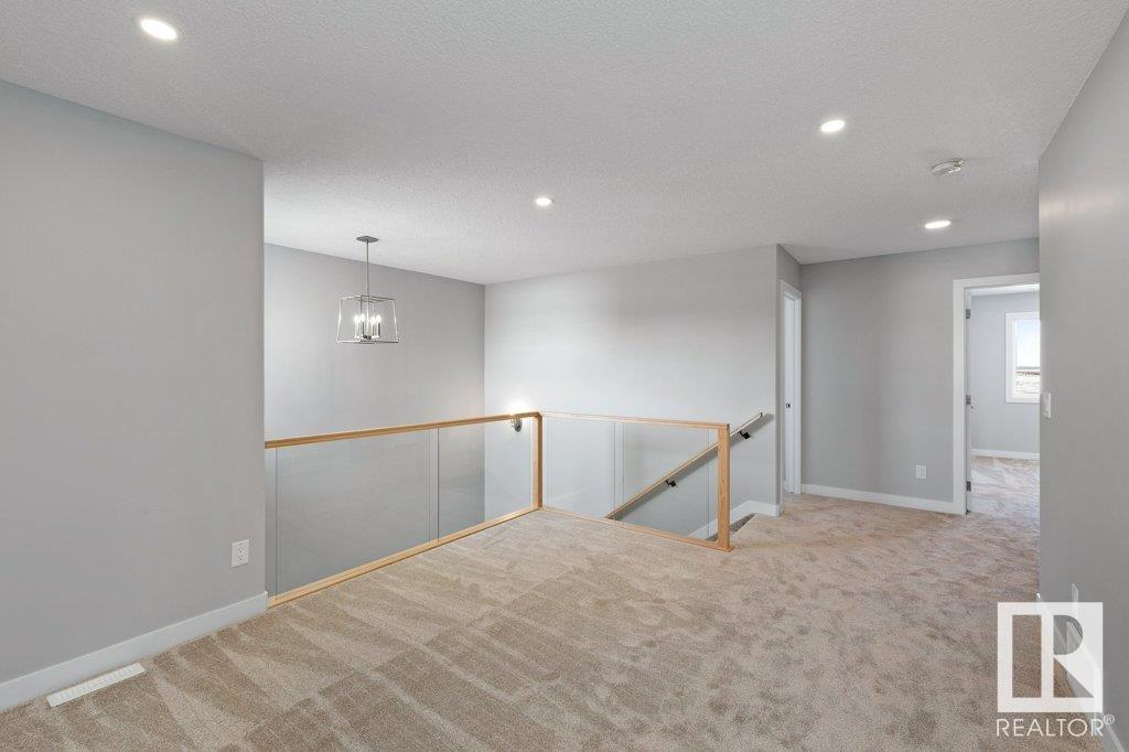 38 Edgefield Way