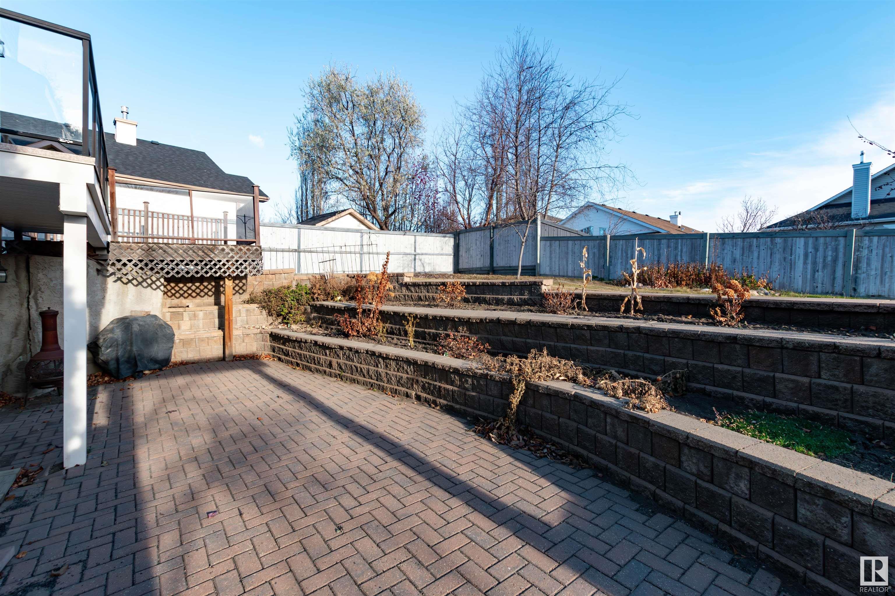 632 HIGHLAND Drive